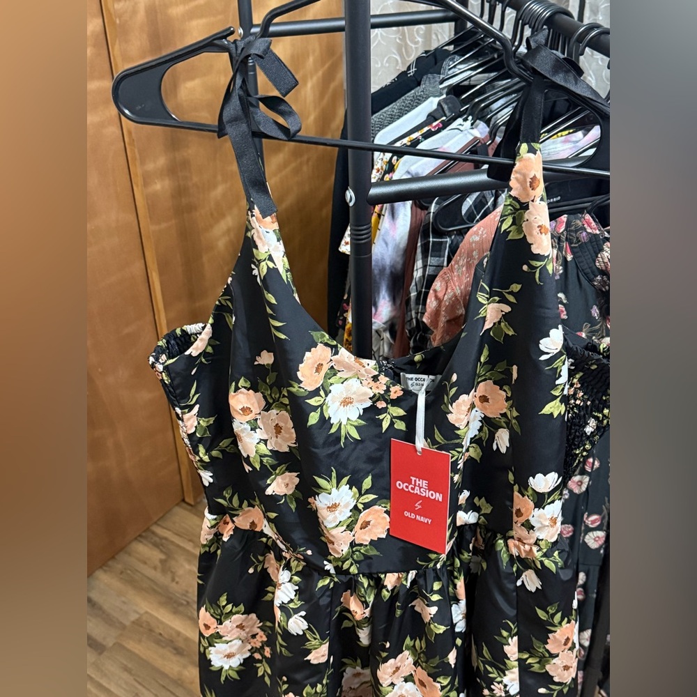 NWT Old Navy Floral Midi Dress - Black and Pink - Picture 4 of 4